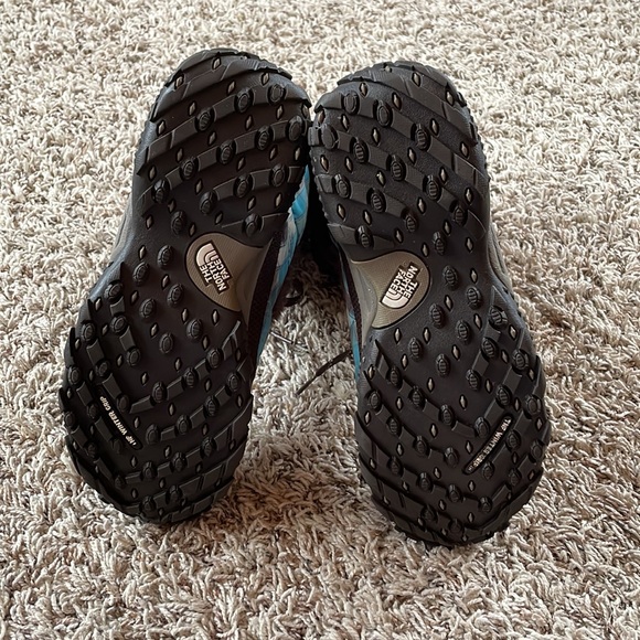 Women’s The North Face Winter Boots size 7.5**⭐️ ⛄️❄️ SUPER ADORABLE!!❄️⛄️ - Picture 6 of 8